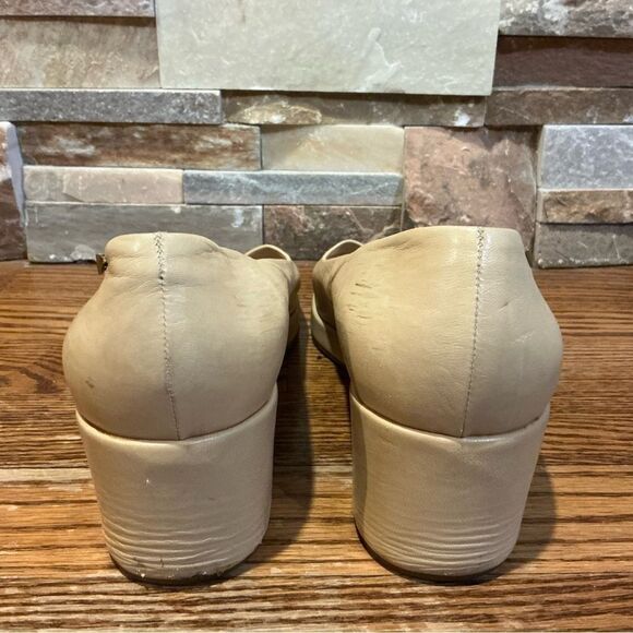 Bottega Veneta Cream Leather Platform - Picture 7 of 14